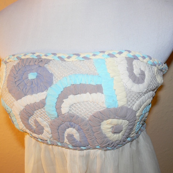 Luluvia Strapless Dress - Picture 2 of 3